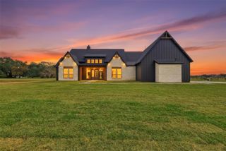 467 Springfield Trail, Angleton, TX 77515