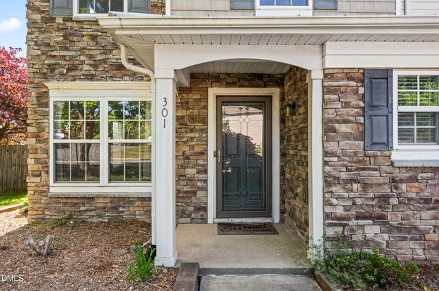 301 Ashburn Lane, Durham, NC 27703