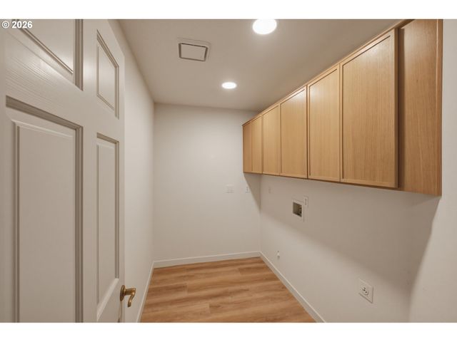 15092 Sw ASHLEY Dr, Portland, OR 97224