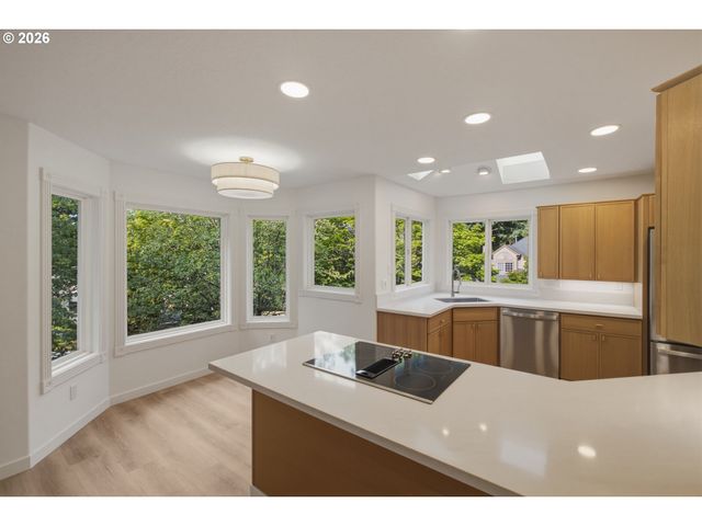 15092 Sw ASHLEY Dr, Portland, OR 97224