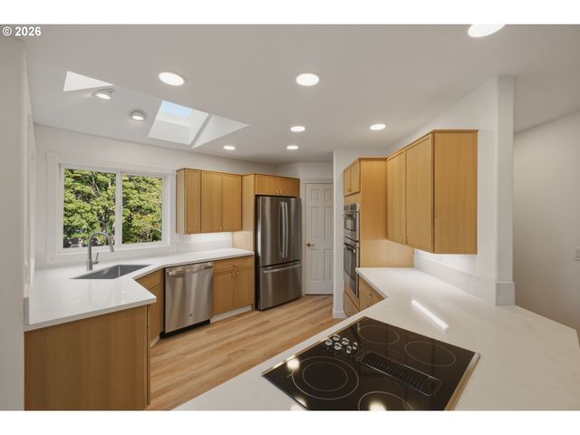15092 Sw ASHLEY Dr, Portland, OR 97224