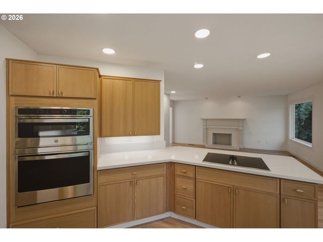 15092 Sw ASHLEY Dr, Portland, OR 97224