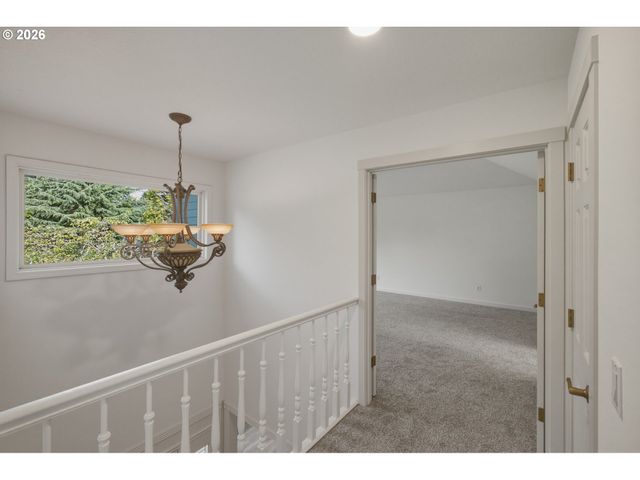 15092 Sw ASHLEY Dr, Portland, OR 97224