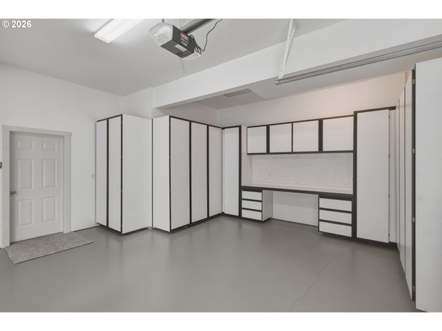 15092 Sw ASHLEY Dr, Portland, OR 97224