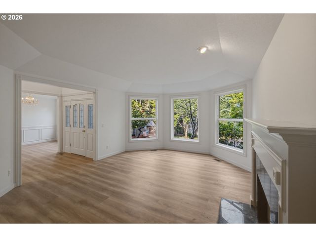 15092 Sw ASHLEY Dr, Portland, OR 97224