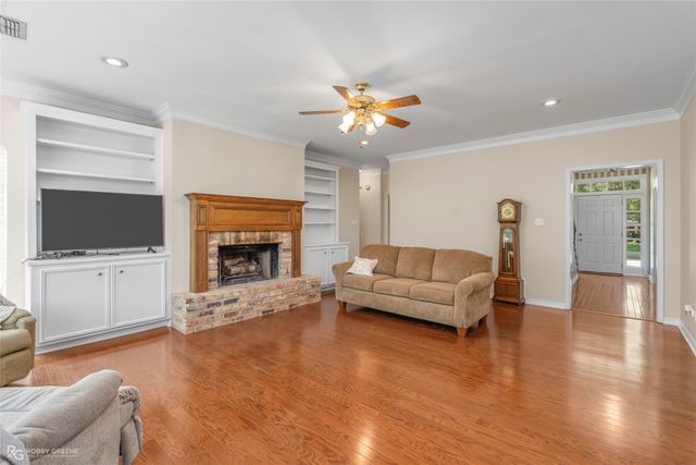 253 Clearwood, Shreveport, LA 71105