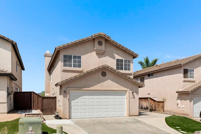 8950 Gateway View Ct, El Cajon, CA 92021