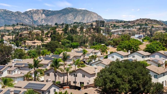 8950 Gateway View Ct, El Cajon, CA 92021