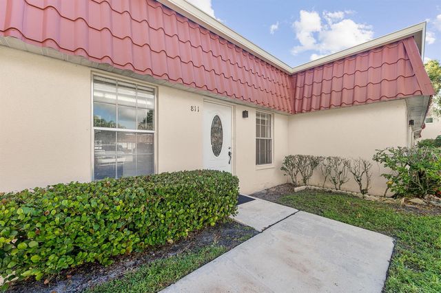 811 Salem Lane, Lake Worth, FL 33467