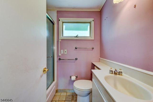 16 Lenape Ave, Andover Twp., NJ 07860