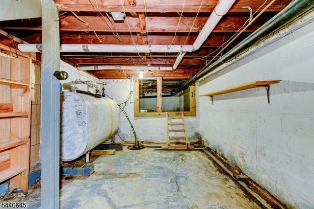 16 Lenape Ave, Andover Twp., NJ 07860