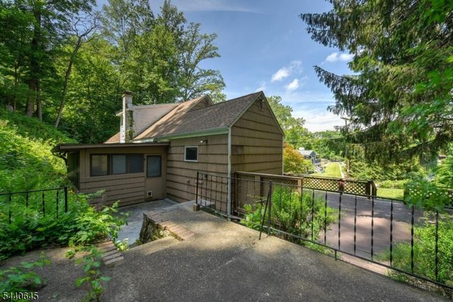 16 Lenape Ave, Andover Twp., NJ 07860