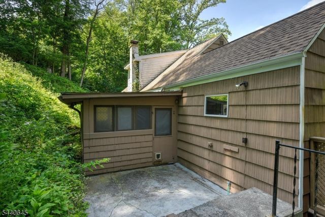 16 Lenape Ave, Andover Twp., NJ 07860