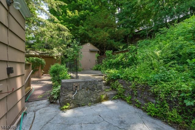 16 Lenape Ave, Andover Twp., NJ 07860