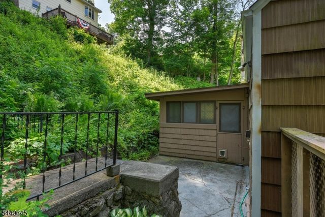 16 Lenape Ave, Andover Twp., NJ 07860