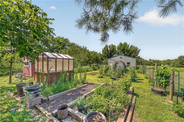 36500 E 339th Street, Garden City, MO 64747
