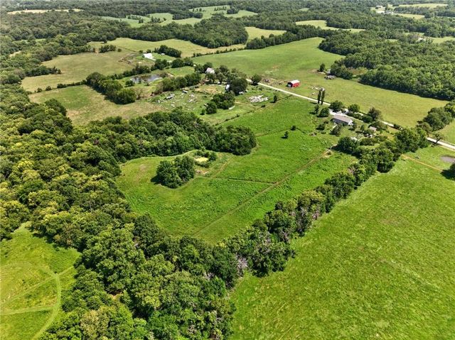 36500 E 339th Street, Garden City, MO 64747