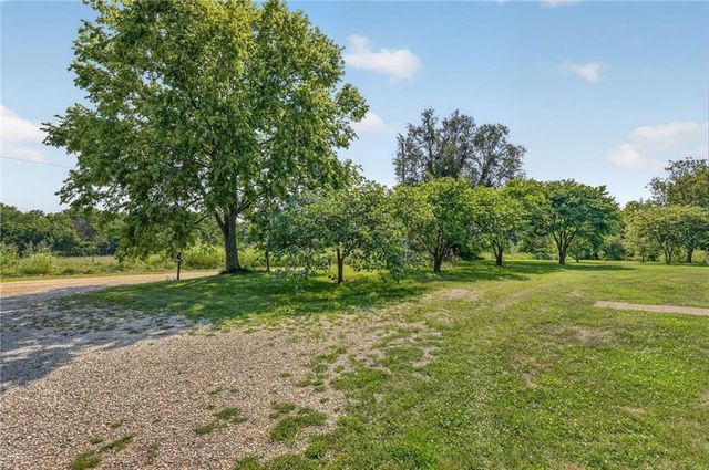 36500 E 339th Street, Garden City, MO 64747