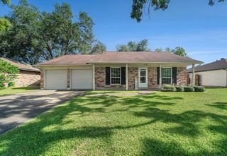 2118 Victoria Ct, League City, TX 77573