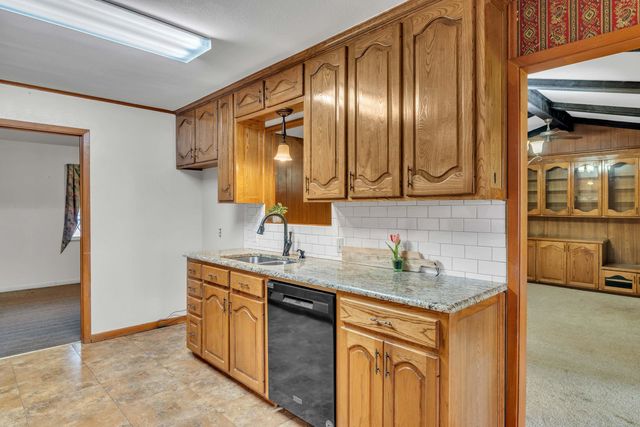714 LYNNWOOD LANE, Longview, TX 75604
