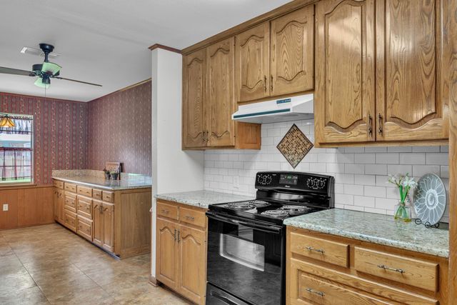 714 LYNNWOOD LANE, Longview, TX 75604