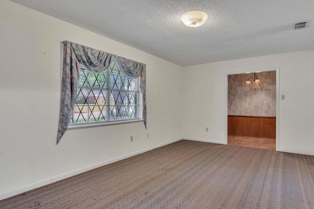 714 LYNNWOOD LANE, Longview, TX 75604