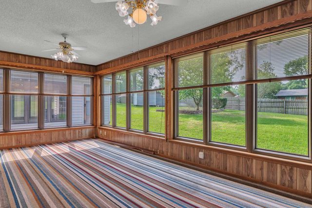 714 LYNNWOOD LANE, Longview, TX 75604