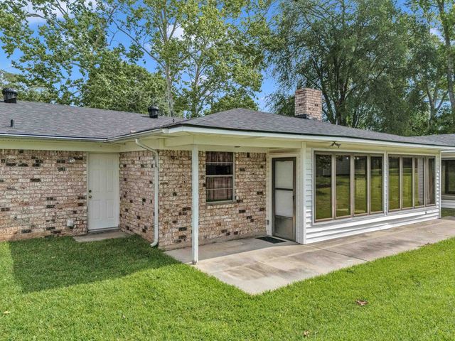 714 LYNNWOOD LANE, Longview, TX 75604