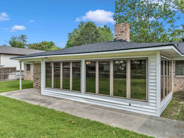 714 LYNNWOOD LANE, Longview, TX 75604