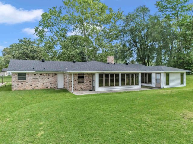 714 LYNNWOOD LANE, Longview, TX 75604