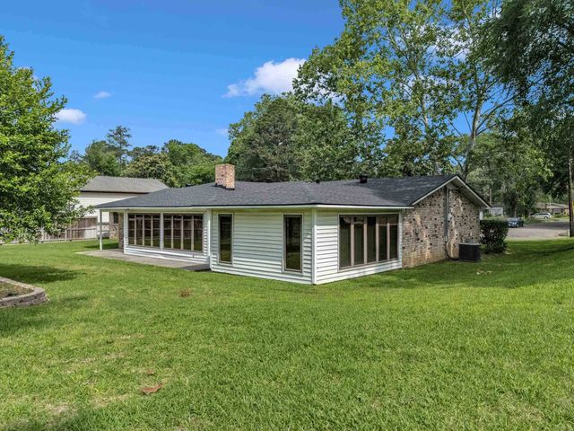 714 LYNNWOOD LANE, Longview, TX 75604