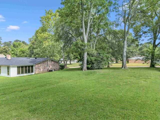 714 LYNNWOOD LANE, Longview, TX 75604