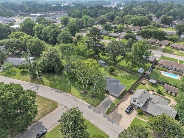 714 LYNNWOOD LANE, Longview, TX 75604