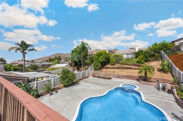 34354 Sherwood, Yucaipa, CA 92399
