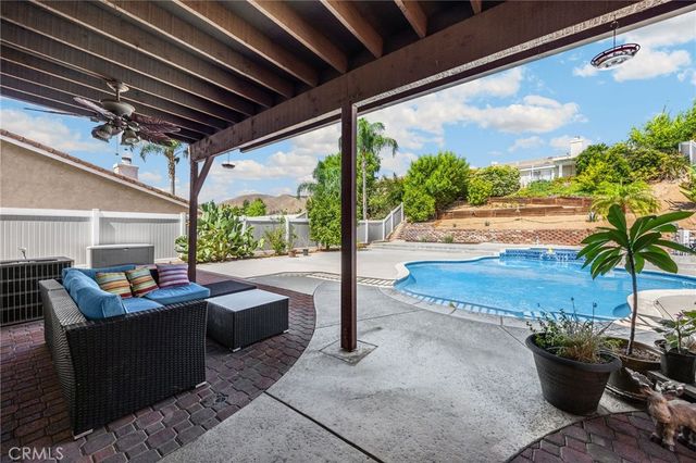 34354 Sherwood, Yucaipa, CA 92399