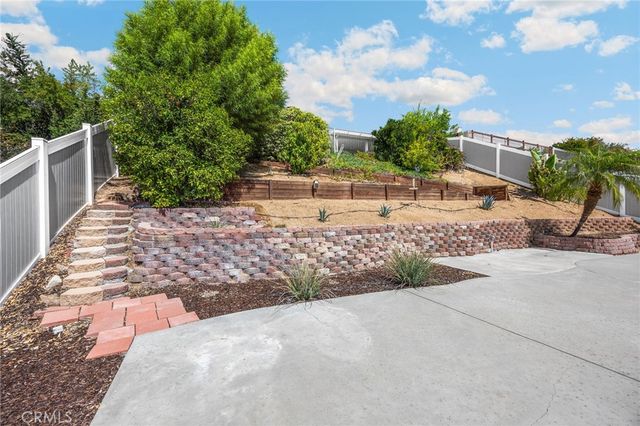 34354 Sherwood, Yucaipa, CA 92399