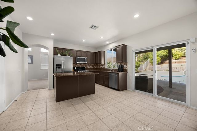 34354 Sherwood, Yucaipa, CA 92399