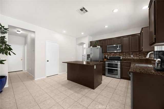 34354 Sherwood, Yucaipa, CA 92399