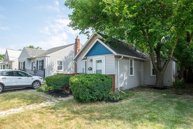 2814 Crooks Road, Royal Oak, MI 48073