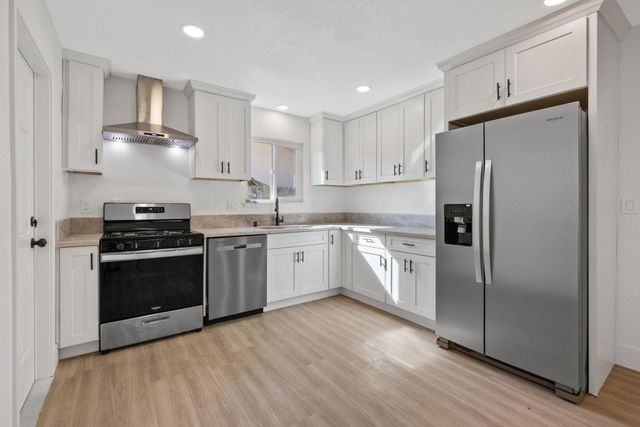 15882 Edmiston Avenue, Ivanhoe, CA 93235