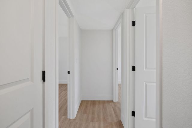 15882 Edmiston Avenue, Ivanhoe, CA 93235