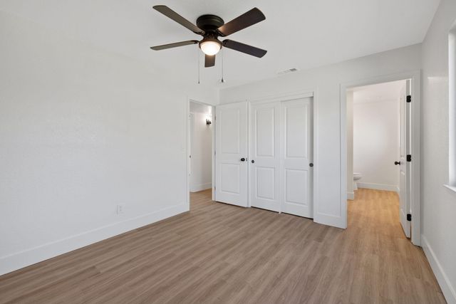 15882 Edmiston Avenue, Ivanhoe, CA 93235