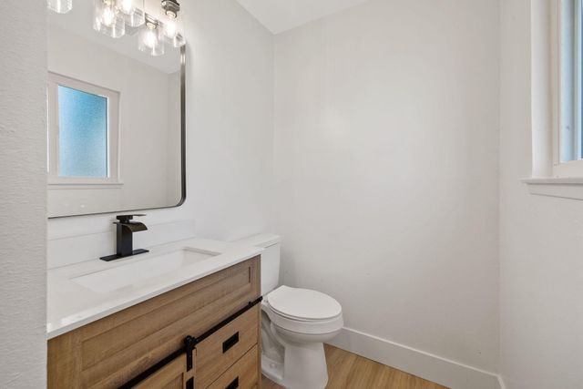 15882 Edmiston Avenue, Ivanhoe, CA 93235