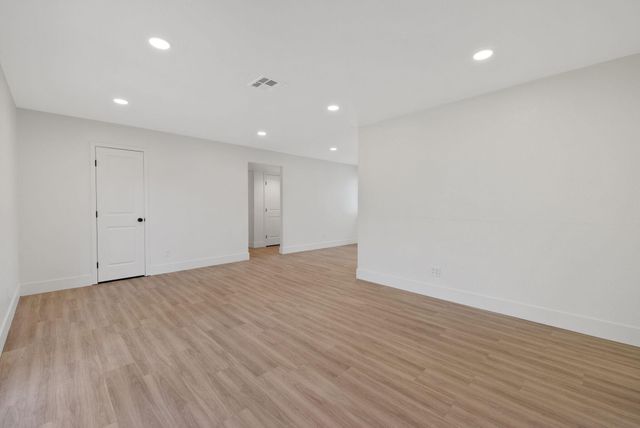 15882 Edmiston Avenue, Ivanhoe, CA 93235