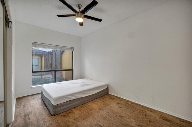 806 W 24th ST 114, Austin, TX 78705