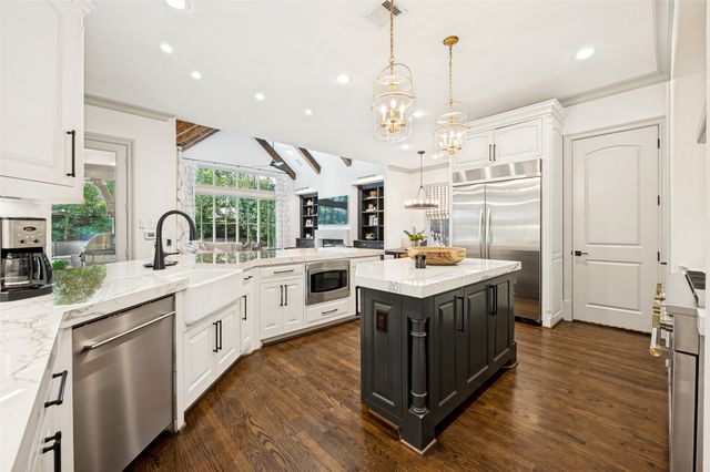 5638 Greenbrier Drive, Dallas, TX 75209