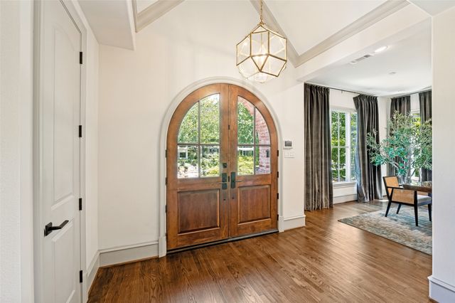5638 Greenbrier Drive, Dallas, TX 75209