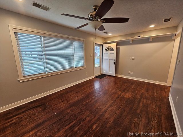 216 E Lewis Street, New Albany, IN 47150