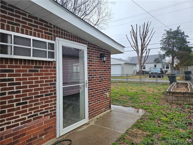 216 E Lewis Street, New Albany, IN 47150