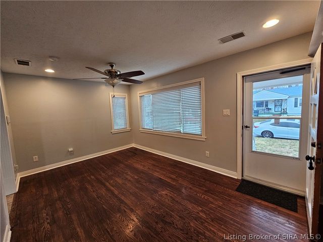 216 E Lewis Street, New Albany, IN 47150